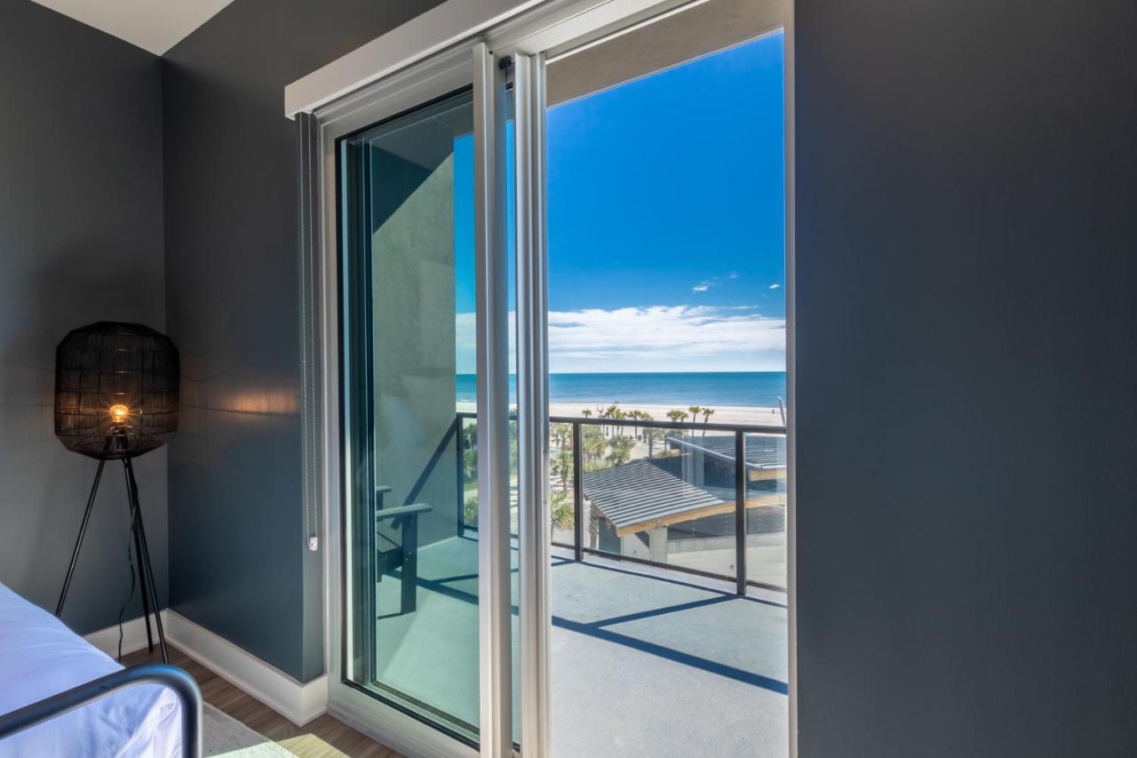 Luxury 4 Bedroom Beachfront Condo With Rooftop Pool Next To The Hangout! Gp 303 Gulf Shores Zewnętrze zdjęcie
